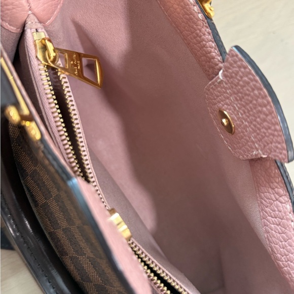 LOUIS VUITTON Brittany Damier Ebene Shoulder Bag - Picture 6 of 9
